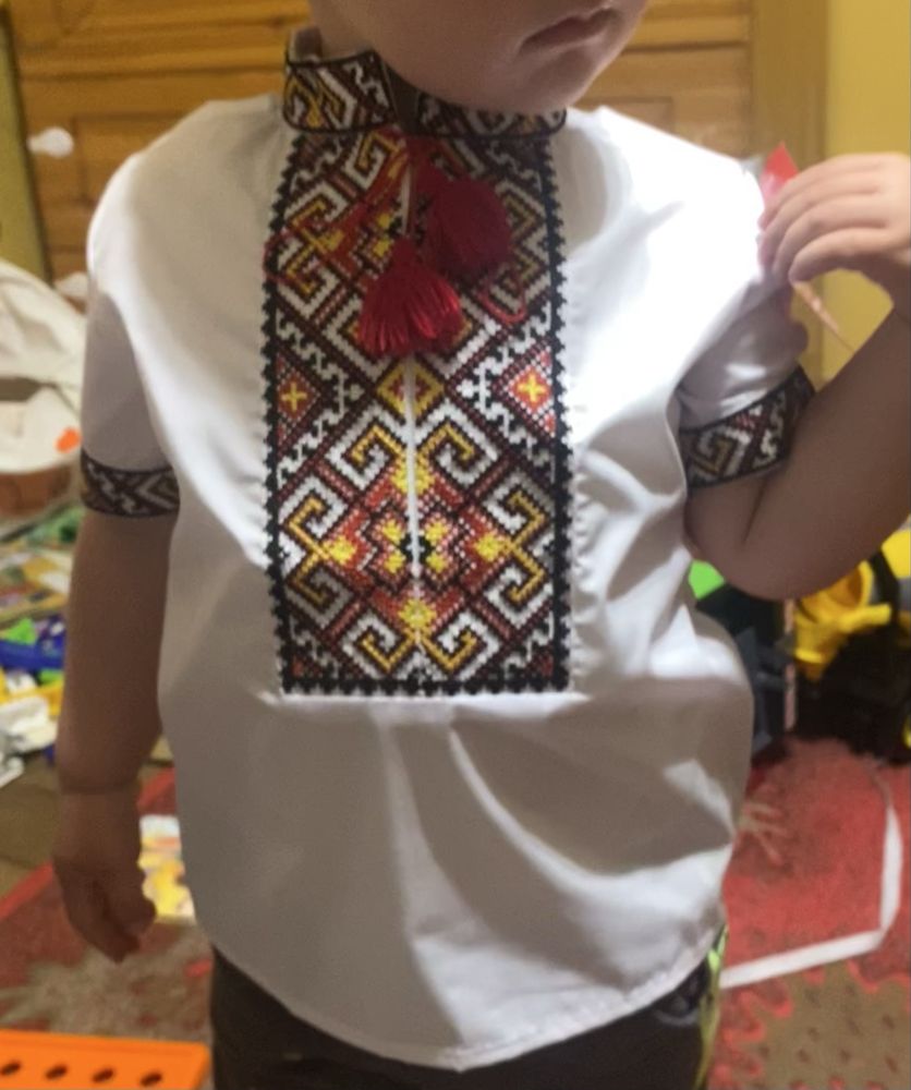 Дитяча вишита сорочка