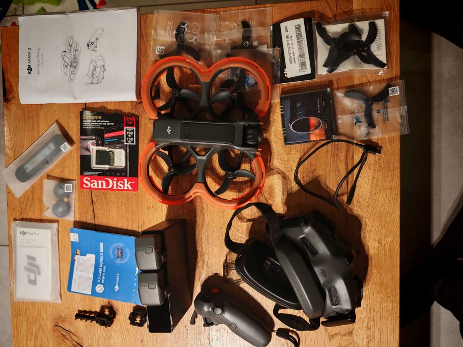 Dron DJI AVATA 2 full combo, DJI Care Refresh + dodatki - MEGA ZESTAW