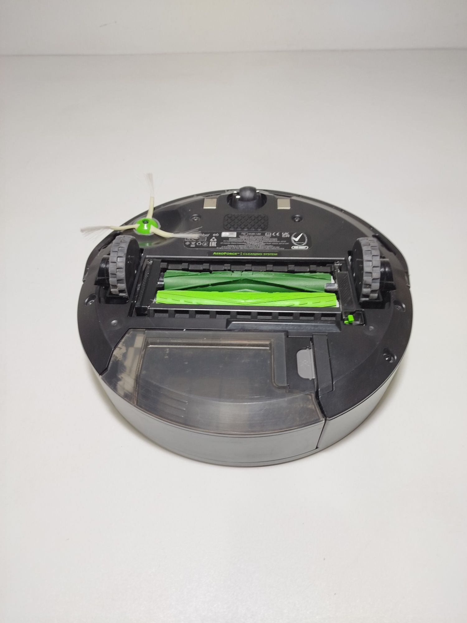 Robot sprzątający iRobot Roomba e6 czarny
