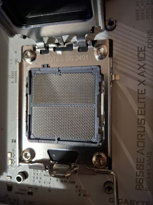 Gigabyte B650E Aorus Elite X AX