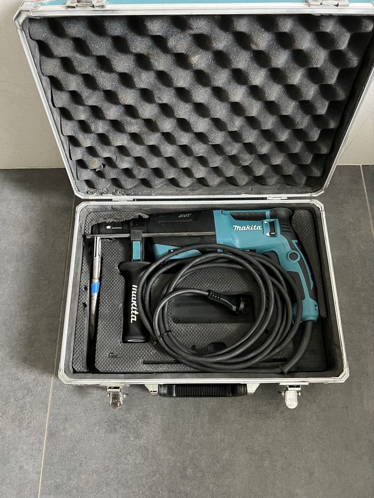 Перфоратор Makita HR 2631 FT