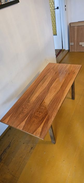 Sprzedam stół PRL lakierowany