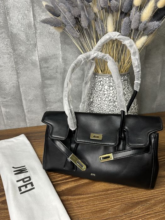 Сумка JW pei чорна шкіряна