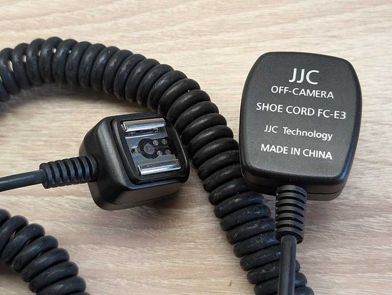 Kabel synchronizacyjny Canon OC-E3 e-TTL II –  Długość: 1,3 m