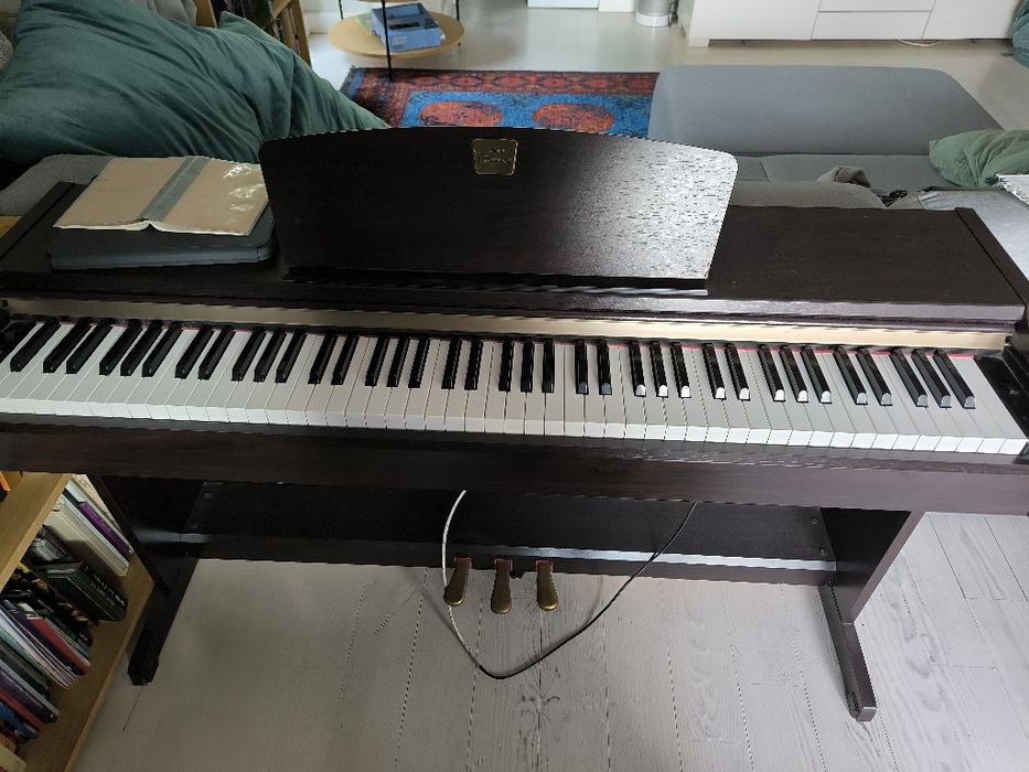 Pianino elektryczne Yamaha Clavinova 115