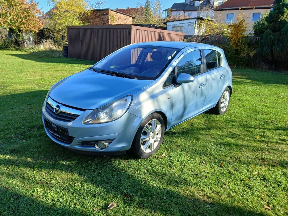 opel corsa 1.2 80km 5drzwi full opcja wkład na 2000zł bezwypadkowa de.