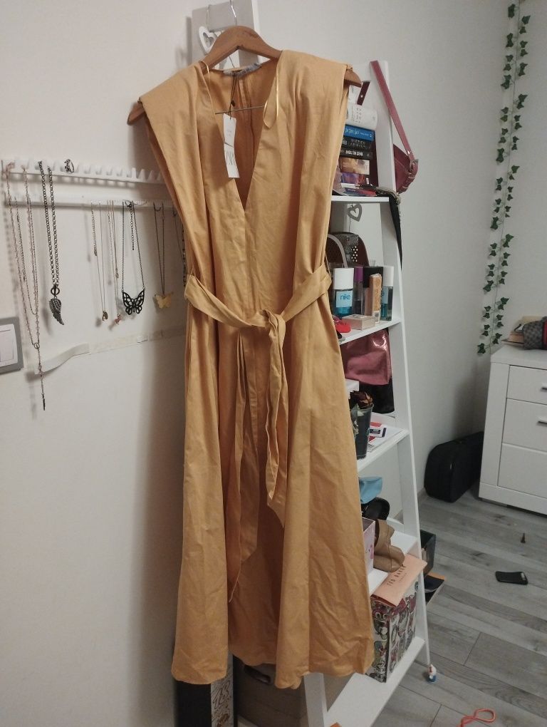 Zara sukienka midi