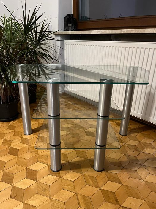 Szklany stolik telewizyjny