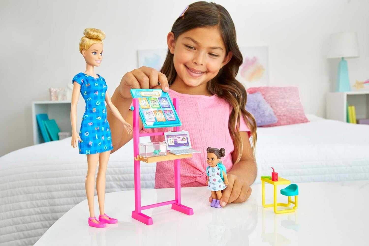 Лялька Барбі Вчитель Barbie Teacher with Blonde Fashion Doll