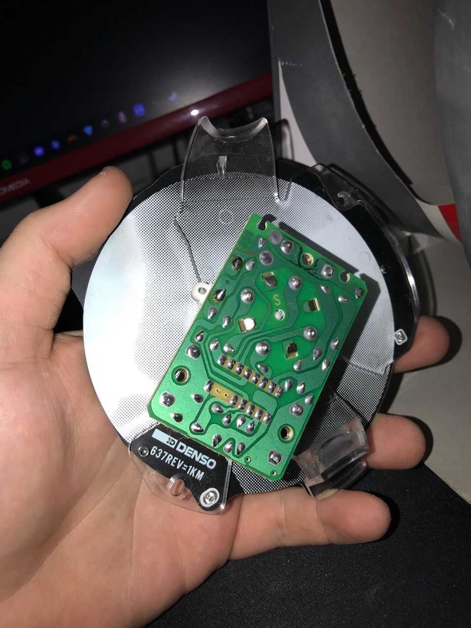 Продаю оригинальный TRD Speedometer 180 km/h для Toyota (JDM)