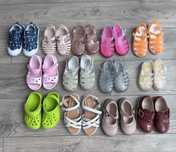 Дитяче взуття кеди туфлі босоніжки crocs на дівчинку і хлопчика 19-22р