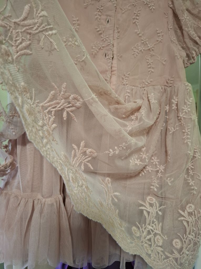 Elegancka sukienka od Newbie 92