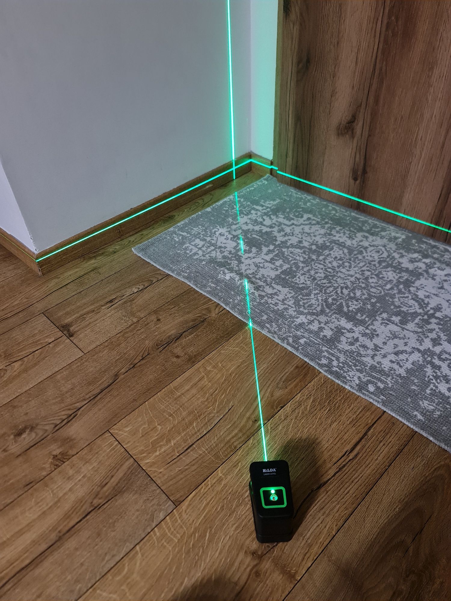 Laser krzyżowy HILDA KTLS217 nowy kompletny zestaw uchwyt magnetyczny