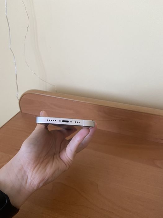 Telefon Iphone 12 64 GB 88%