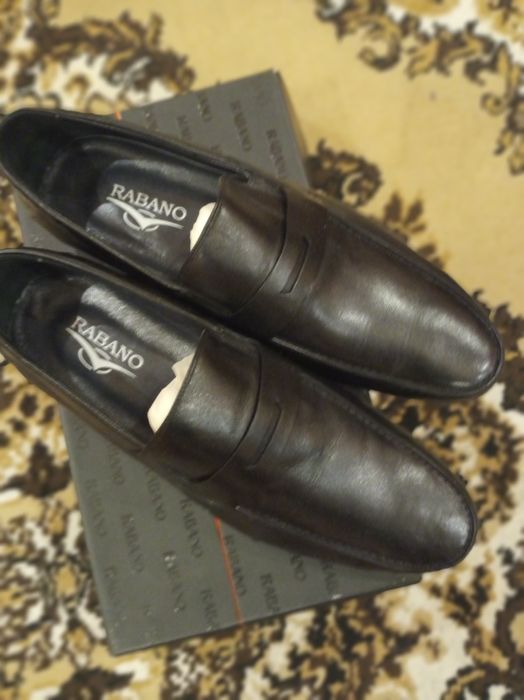 Нові шкіряні туфлі з натуральної шкіри 44 розмір