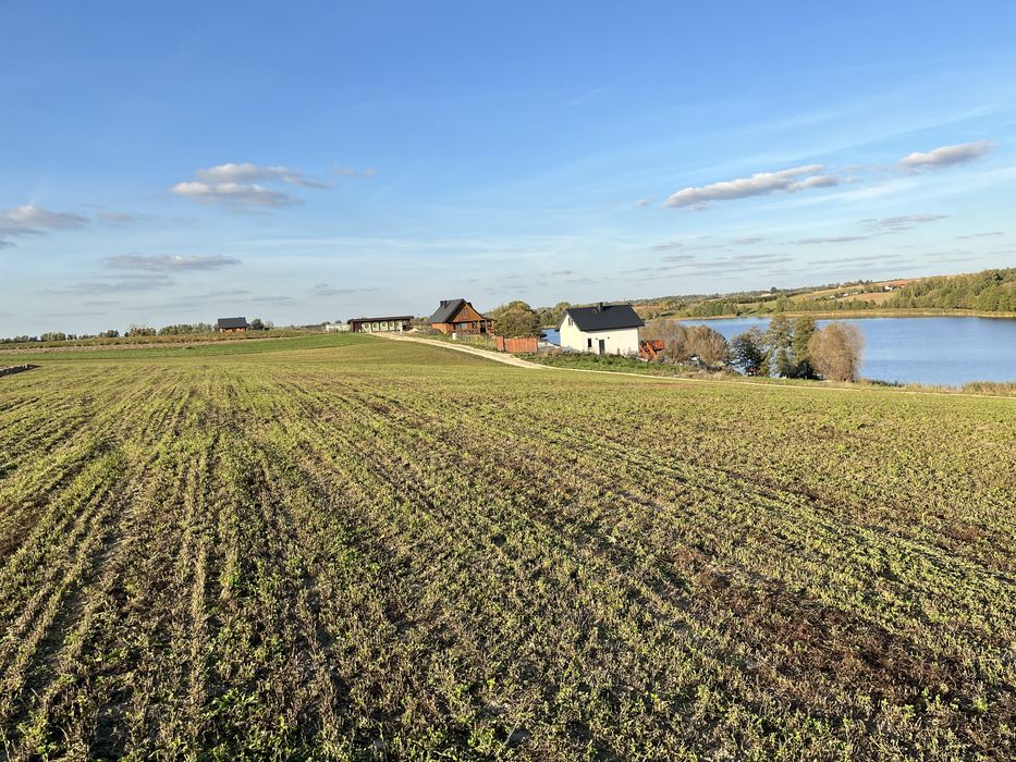 Działka budowlana nad jeziorem