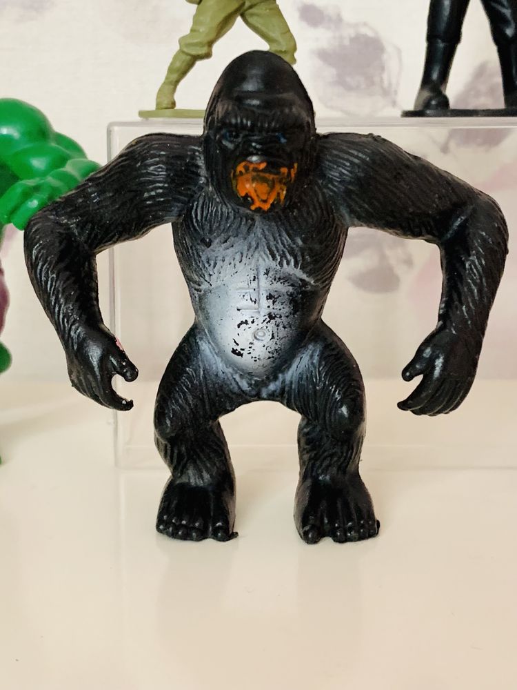 Figurki vintage gorilla,żołnierze, Hulk