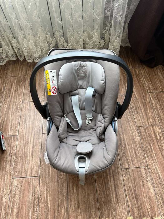 Автокрісло CYBEX Cloud Q Platinum з базою(ISOFIX) та адаптерами