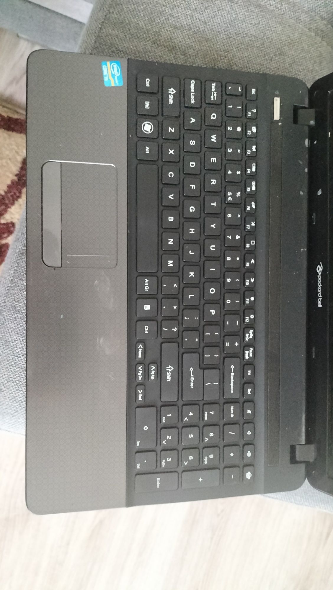 Sprzedam laptop na cześć