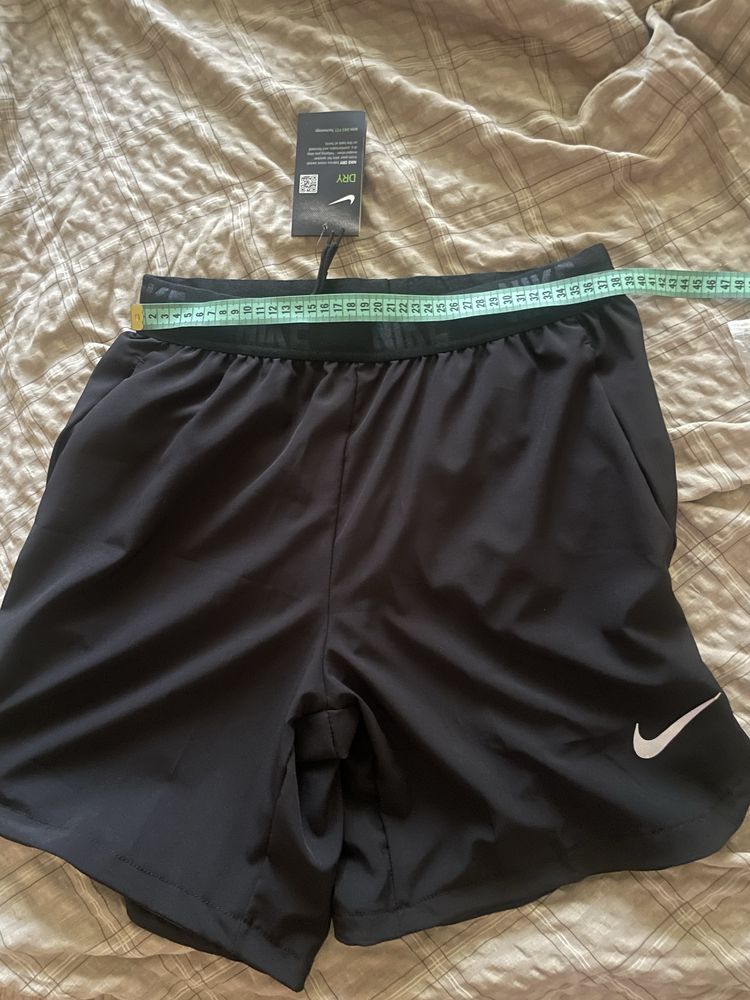 Продам шорти Nike (нові- L )