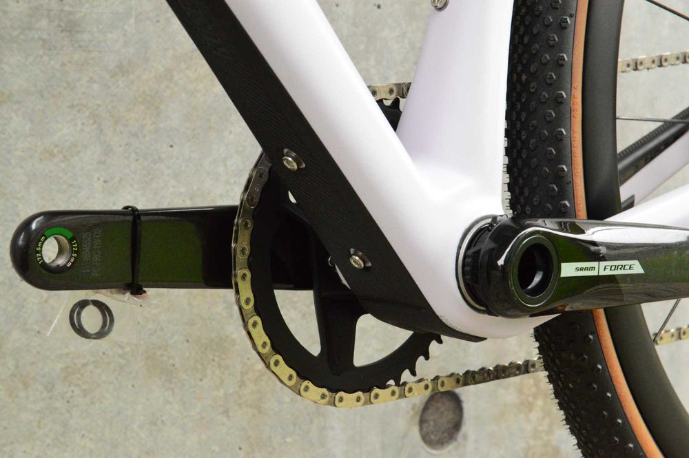 ROSE Backroad SRAM Force AXS XPLR 1x12 karbon koła i kokpit 55-M 59-XL