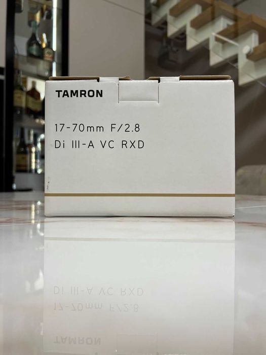 Tamron 17-70mm f/2.8 Di III-A VC RXD
