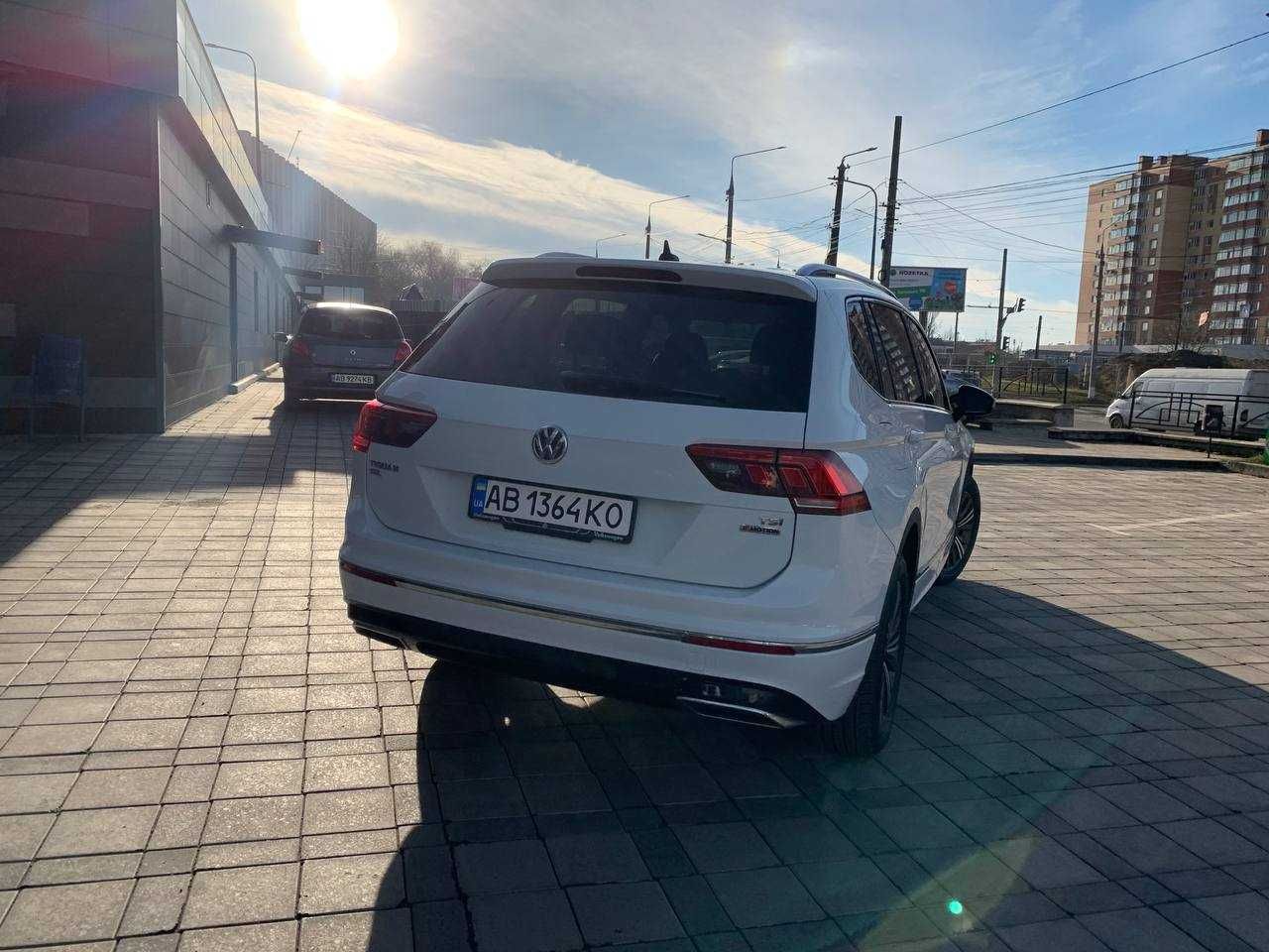 Volkswagen Tiguan 2018 Allspace 2.0 TSI (190 л.с.) 7-DSG 4x4