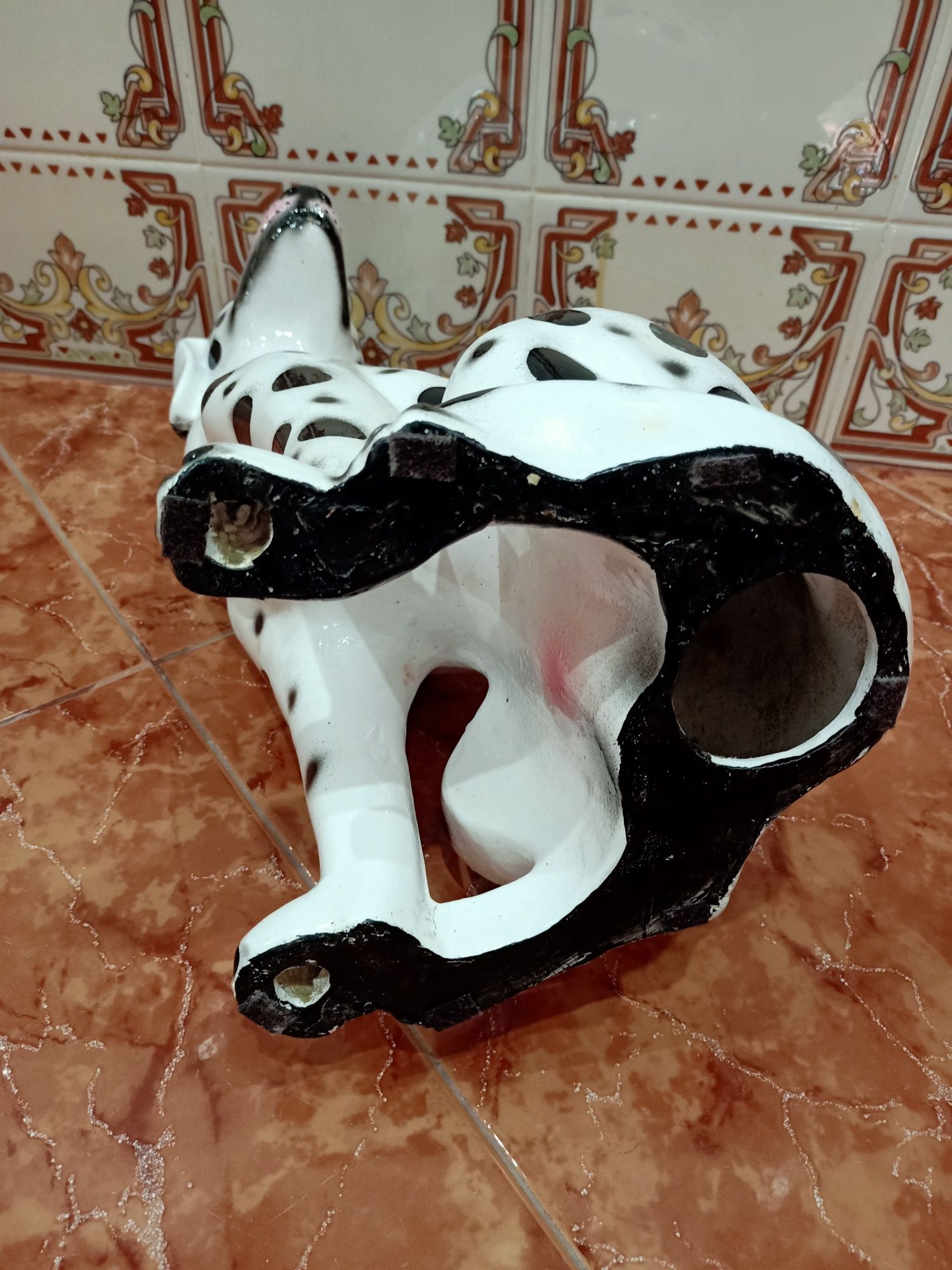 Cão dálmata em loiça casa quarto apartamento vivenda escritório carro.