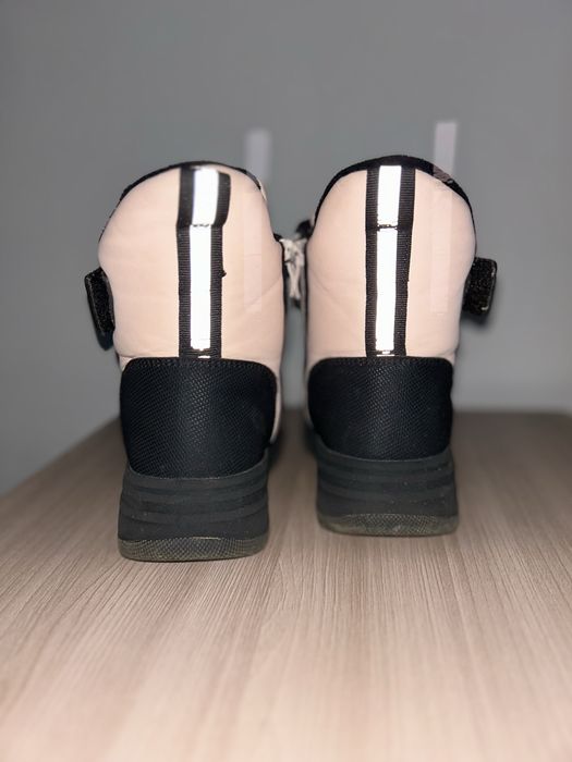 Зимові чоботи для дівчинки