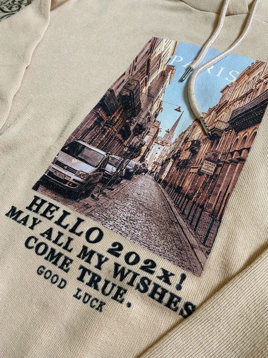 Жіночий спортивний костюм