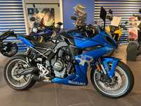 Suzuki GSX  8 R