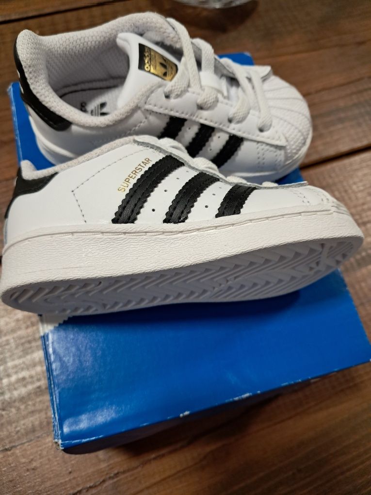 Sapatilhas adidas bebé T20