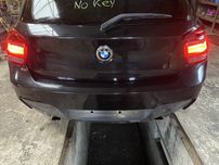 Klapa bagaznika BMW f20 f21 czarna 475 pod miernik