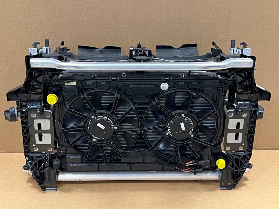 AUDI Q8 4M8 Телевізор передня панель