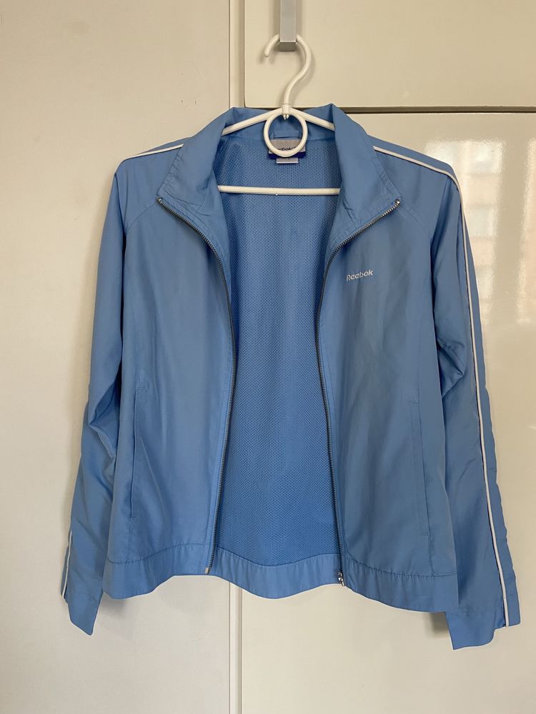 Niebieska baby blue kurtka wiatrówka Reebok