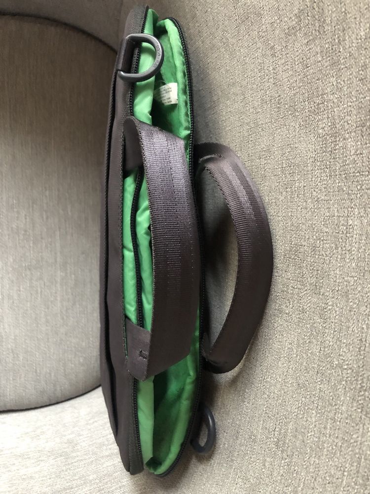 Pokrowiec incase na macbooka air 11"