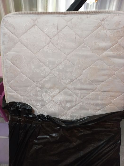 Кроватка люлька  матрас балдахин постельное