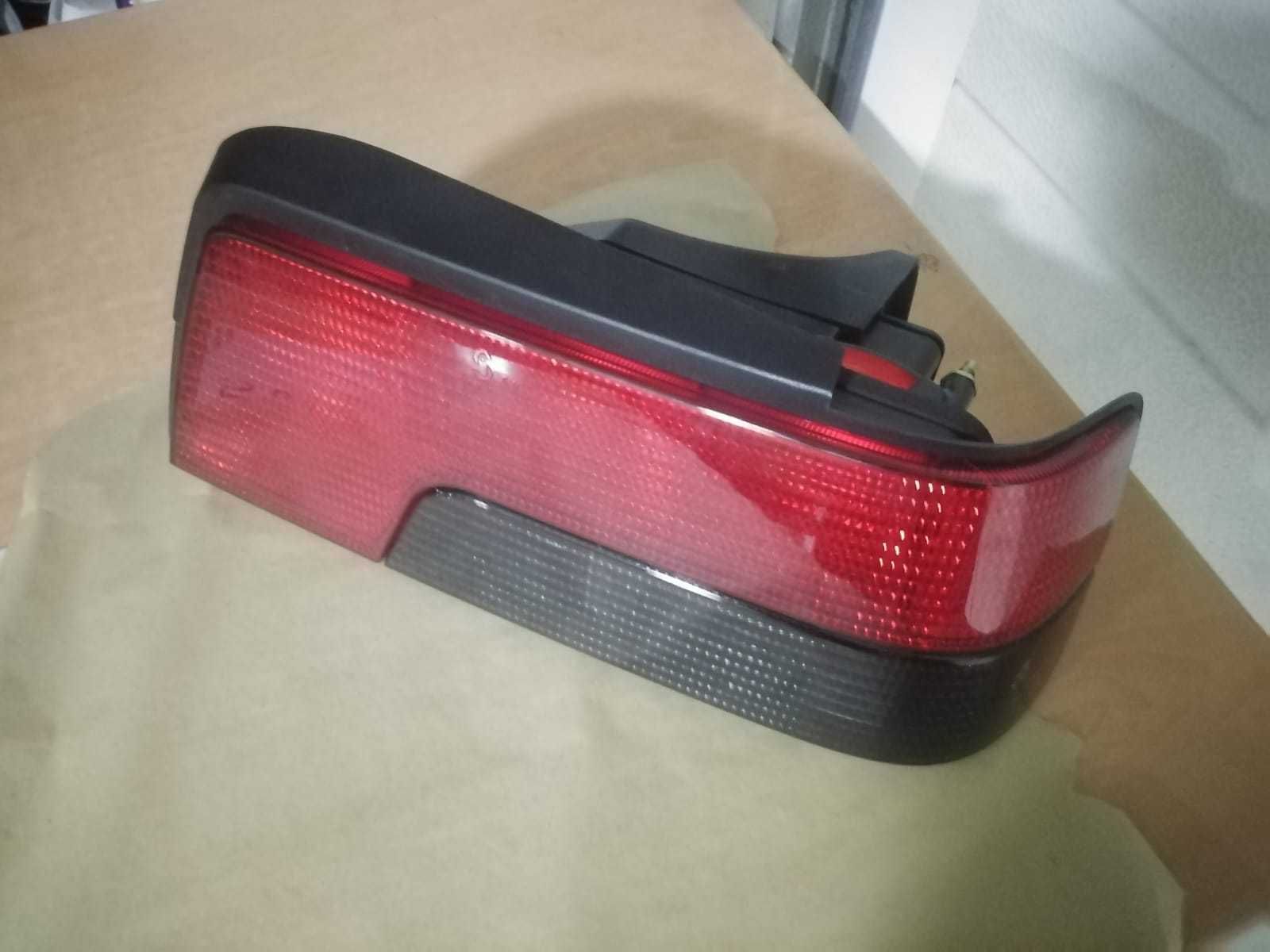Farolim Direito NOVO Peugeot 407