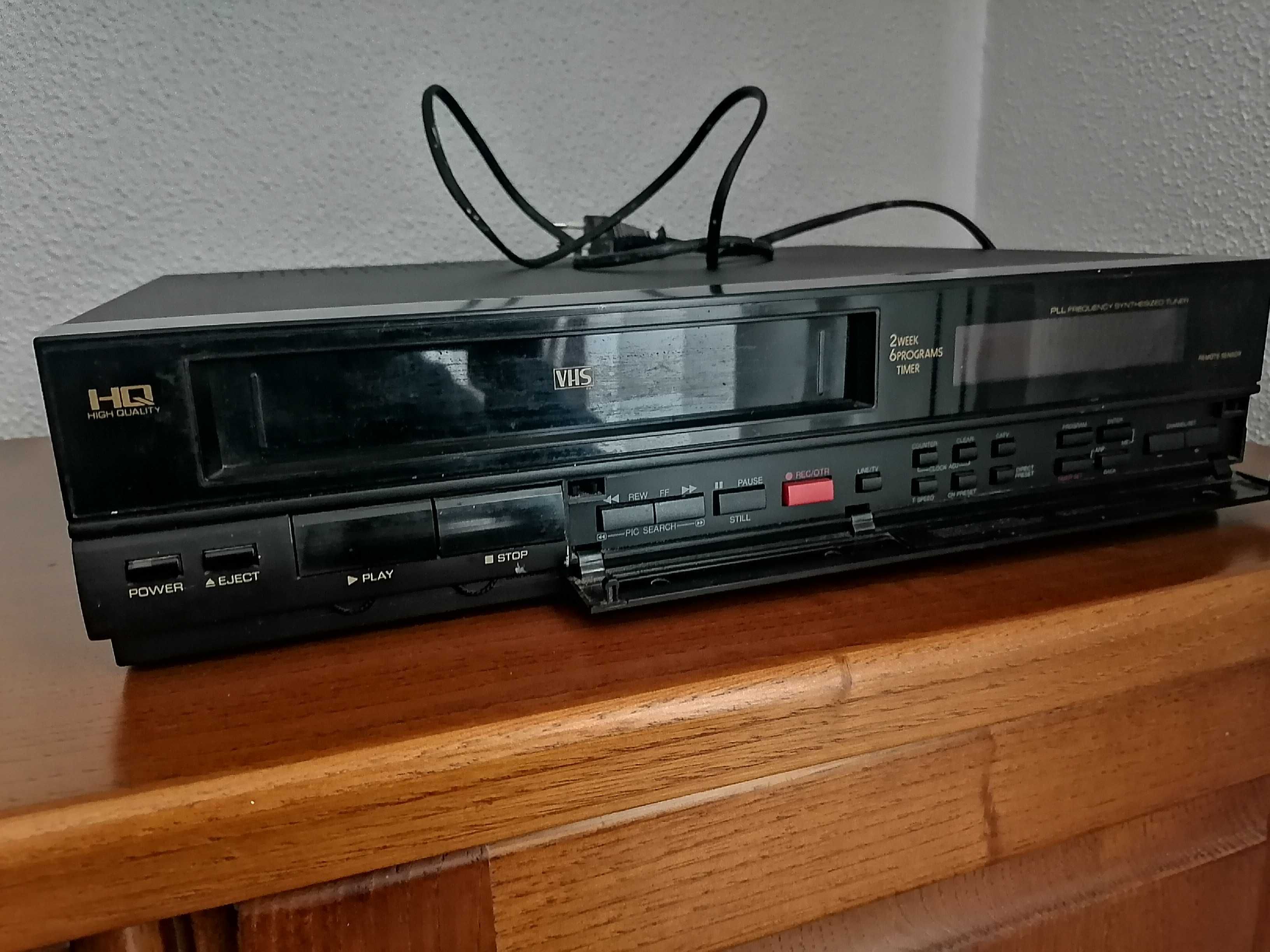 Leitor de VHS CROWN VR-S250