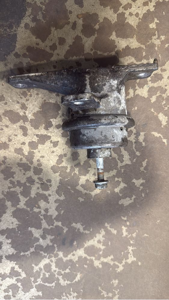 APOIO DO MOTOR LADO DIREITO MITISUBISHI COLT 1.5 DCI