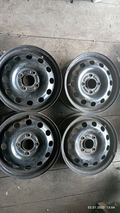 Миталеві диски, з машини Форд фюжин.