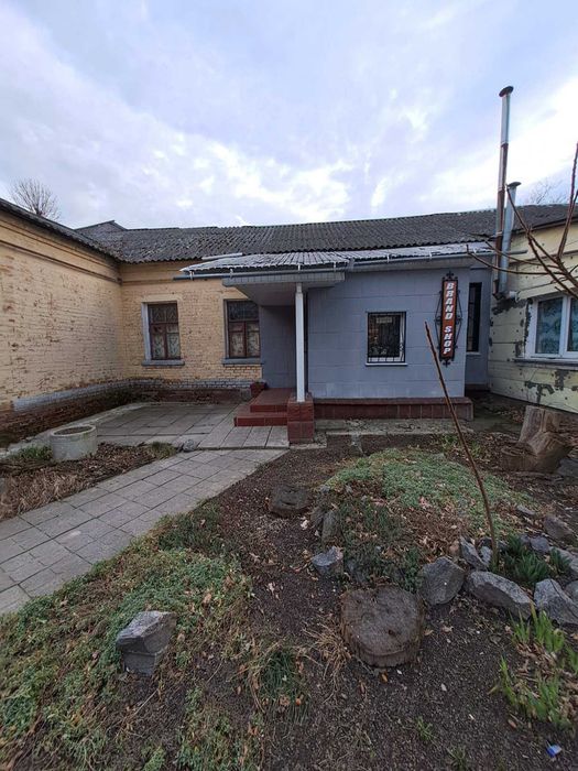 ТЕРМІНОВО продам нежитлове приміщення