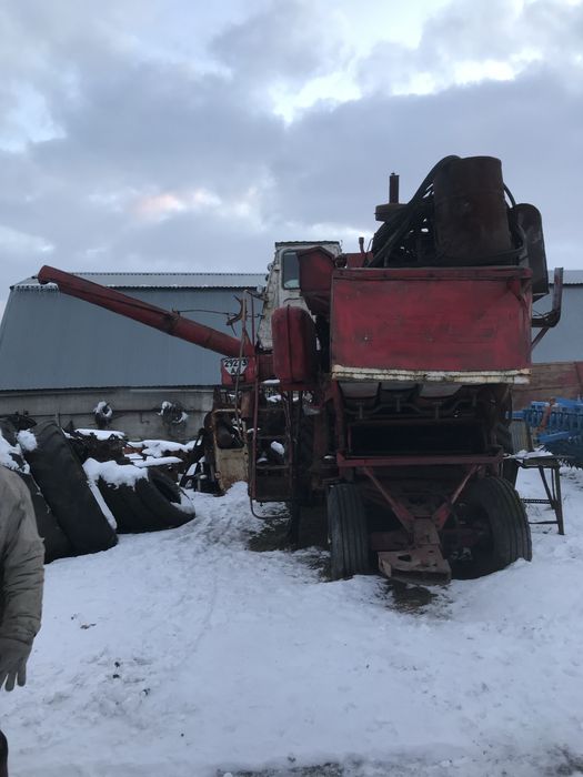 Продам комбайн НИВА