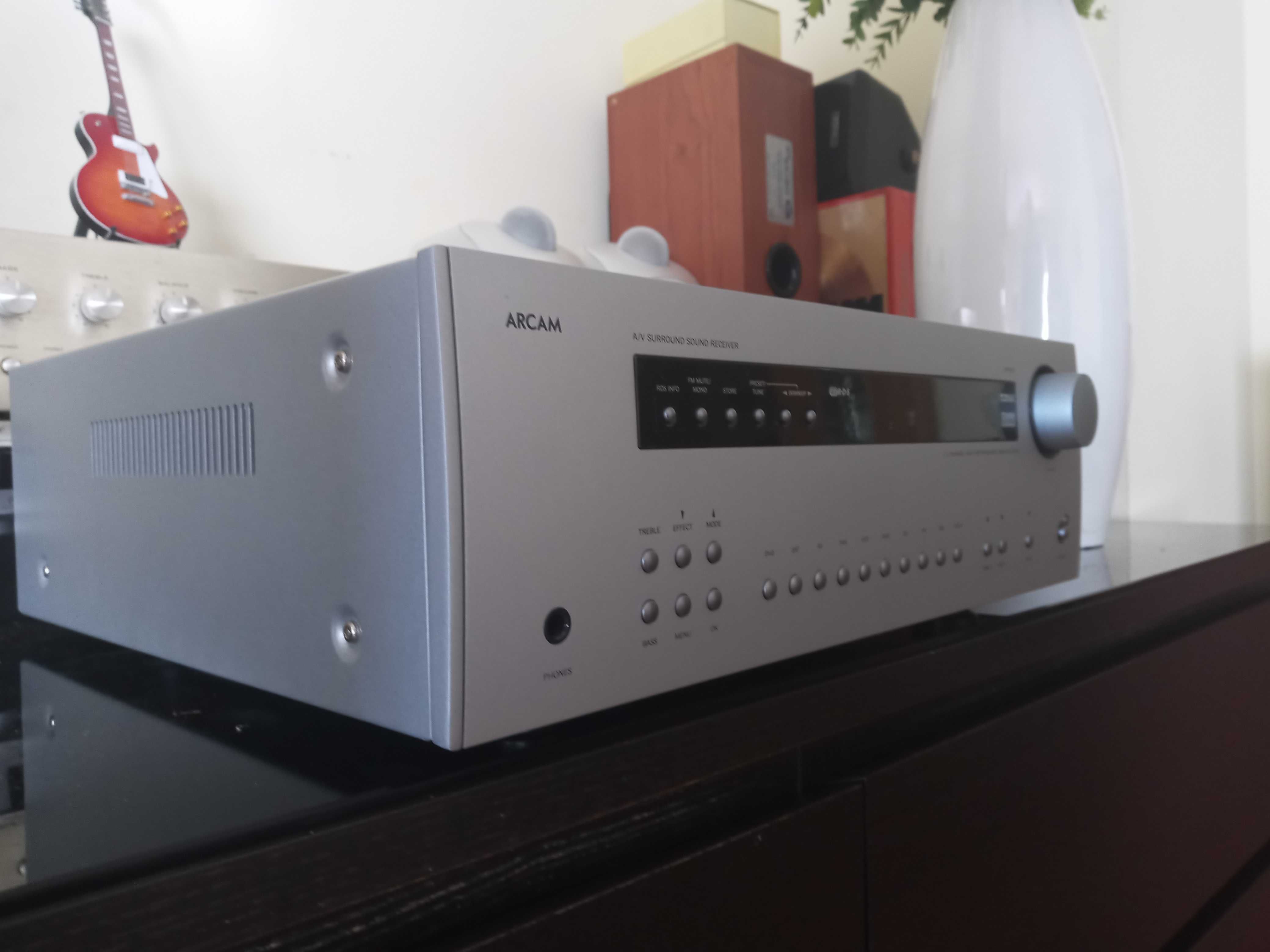 Amplificador ARCAM Diva AVR250