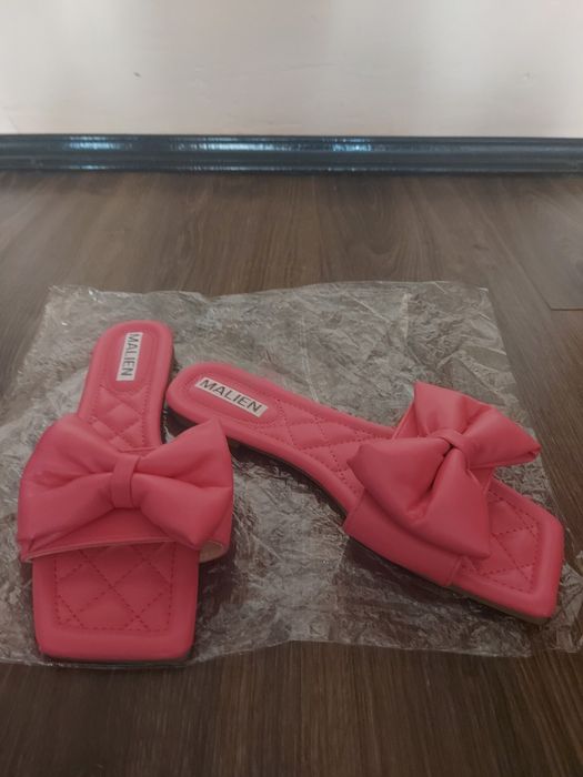 Шльопанці нові 39р