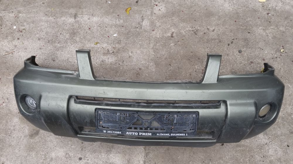 Продам передний бампер на nissan x-trail t30