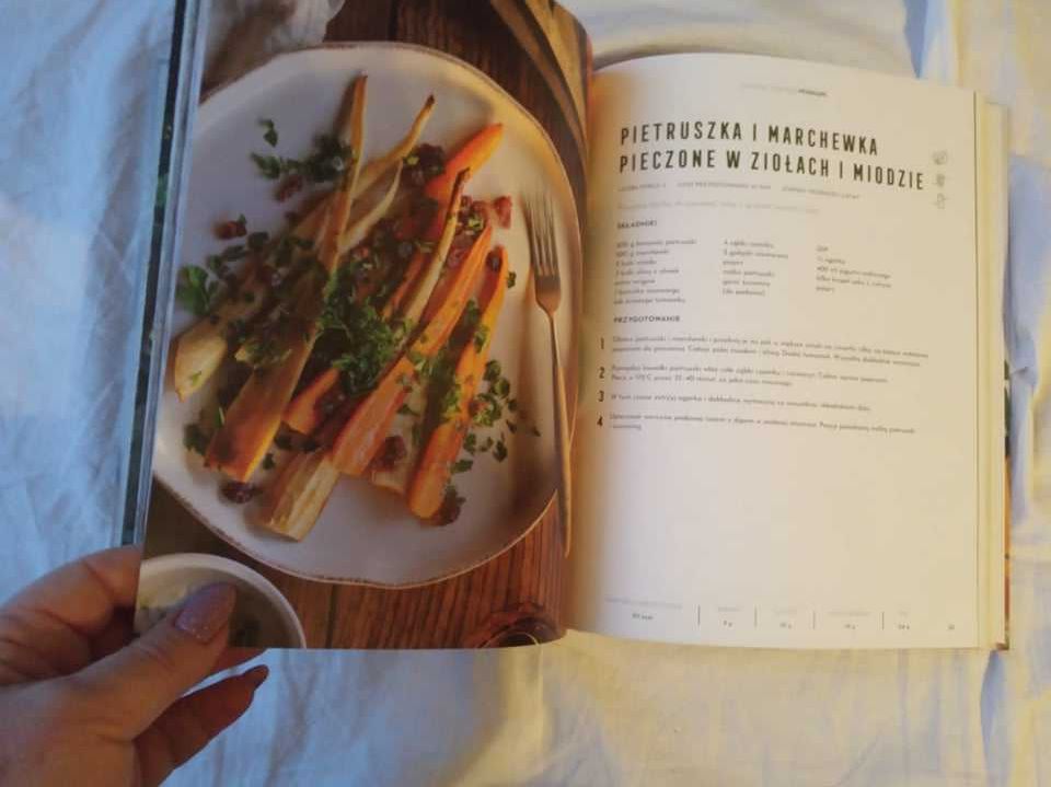 "Kuchnia Śródziemno - Polska" - nowa książka - "Biedronka".