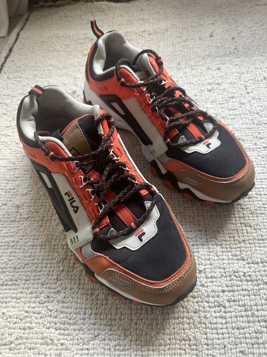 Tenis Fila 44 cor de laranja