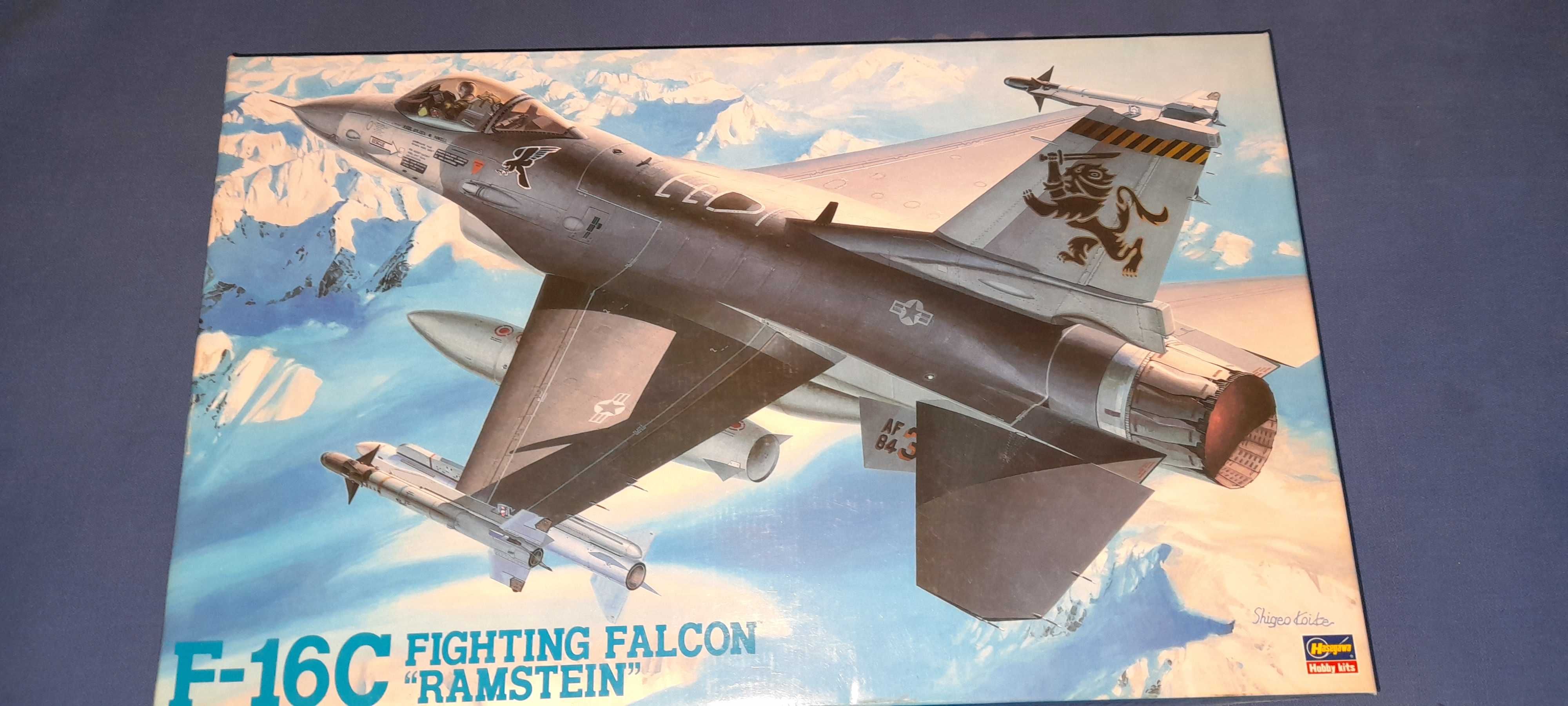 Modelo em plástico de F16 escala 1/32