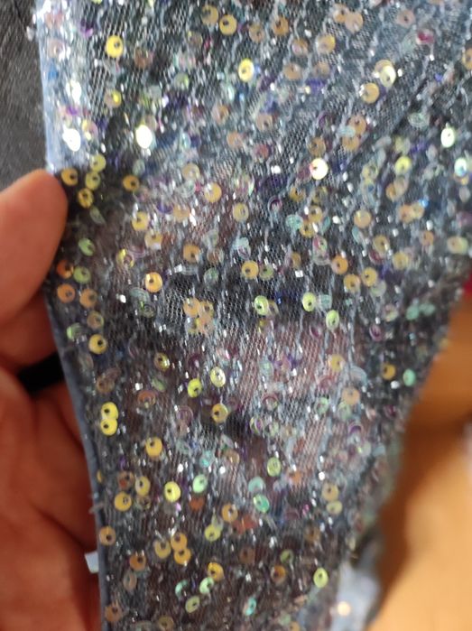 Przepiękna sukienka cekinowa